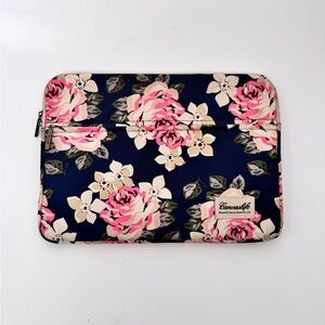 Canvaslife White Rose Patten Laptop Sleeve 15.5”W x 11”H Padded Laptop Case Bag